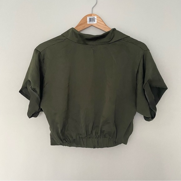 FASHION NOVA Green Collared Front Knot Crop Top - Picture 4 of 7